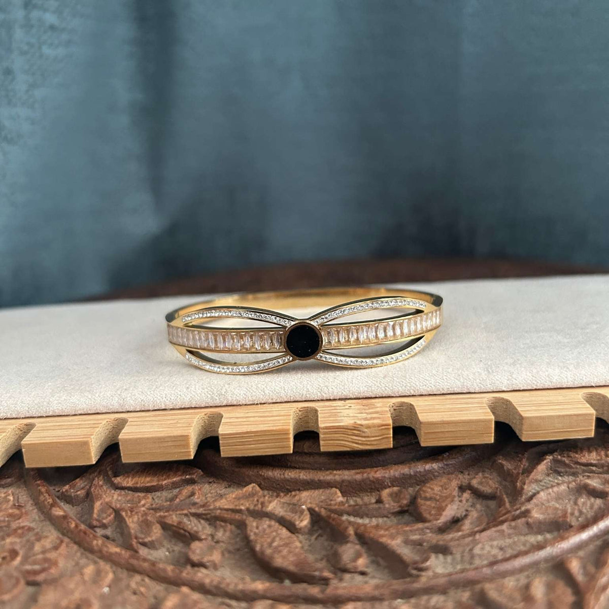 Gold baguette Diamond Kada