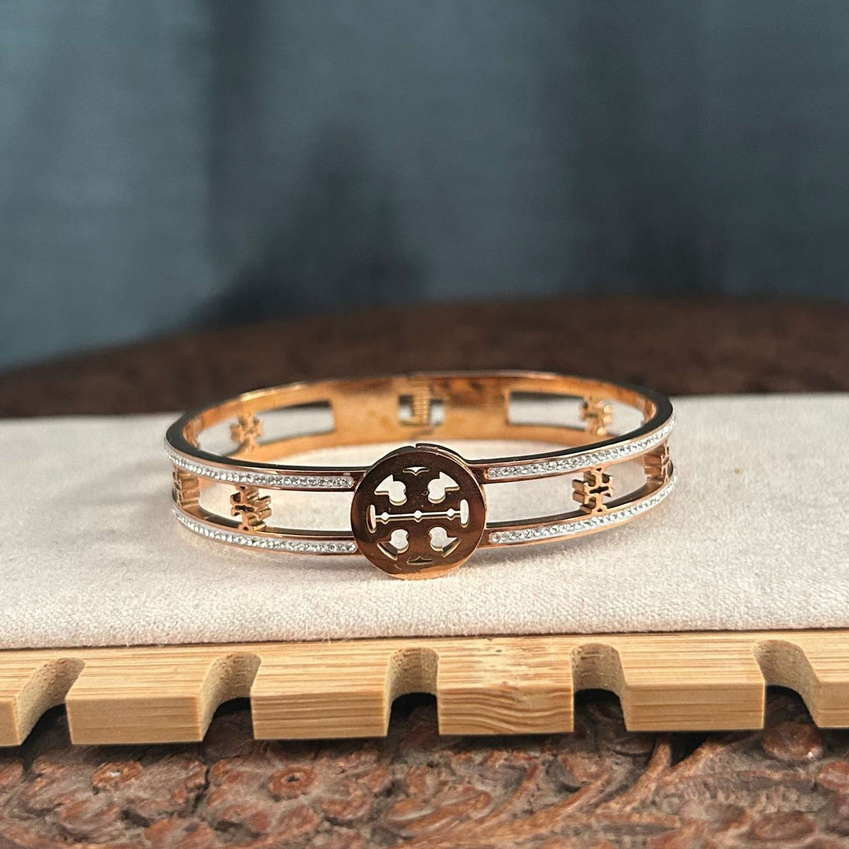 Diamond Kada