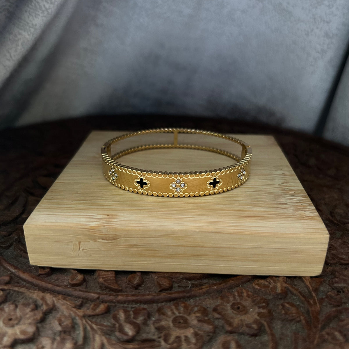 Clover kada