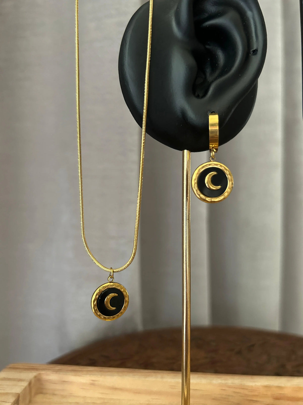 Lunar Moon Set