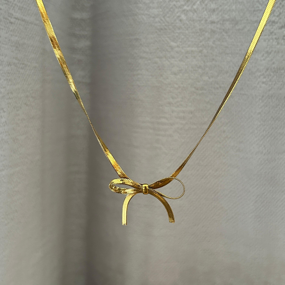 Bow Snake Chain Necklace