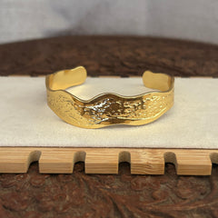Uneven Cuff Kada